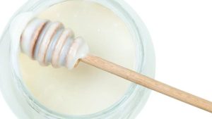 Arı Sütü Nedir? Faydaları, Kullanım Alanları ve Sağlığa Etkileri